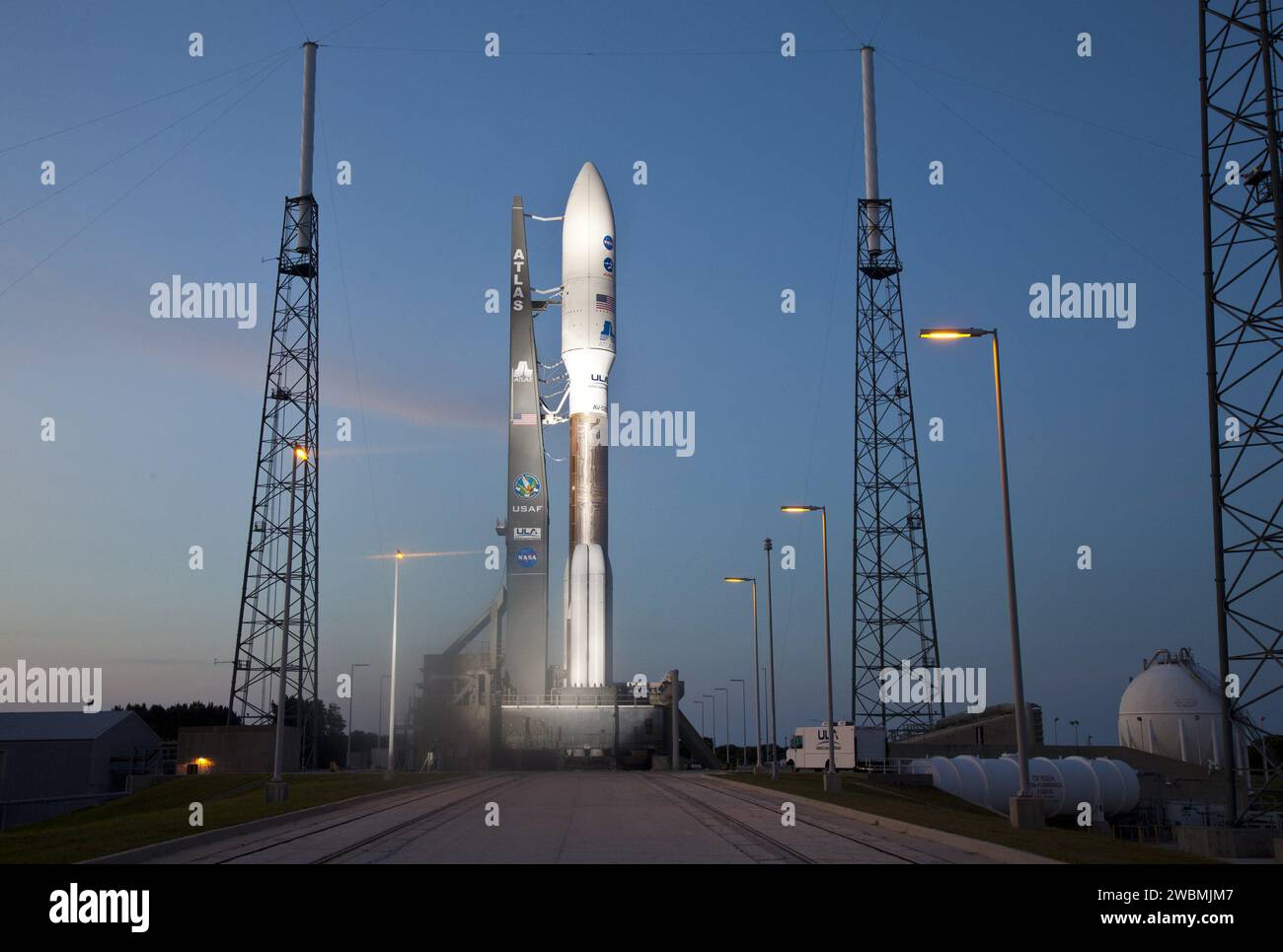 At night, the Atlas V-551 rocket with NASA's Juno probe in its payload ...