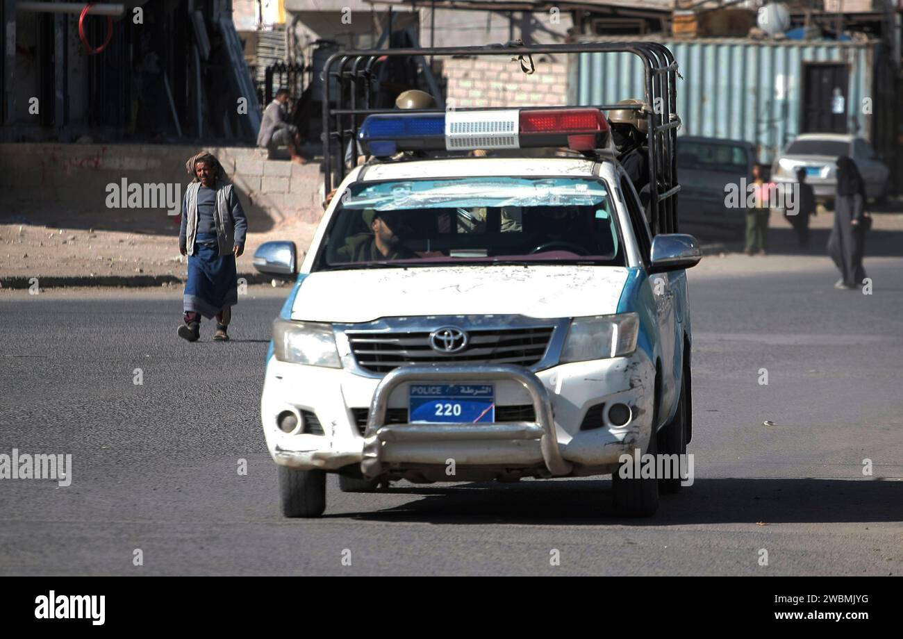 Sanaa, Sanaa, Yemen. 11th Jan, 2024. Houthi troopers ride on the back