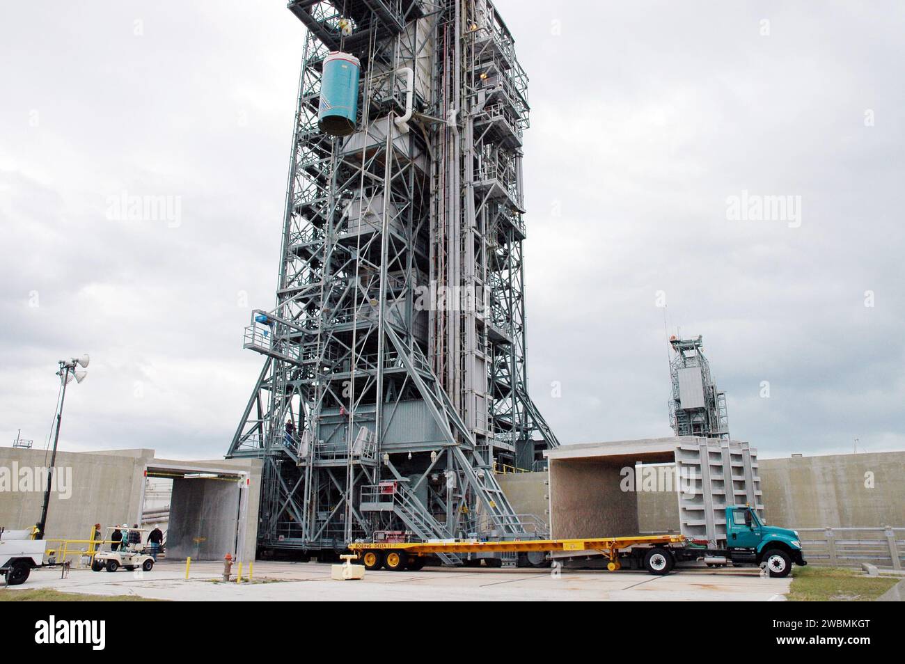 KENNEDY SPACE CENTER, FLA. - On Pad 17-B, Cape Canaveral Air Force ...