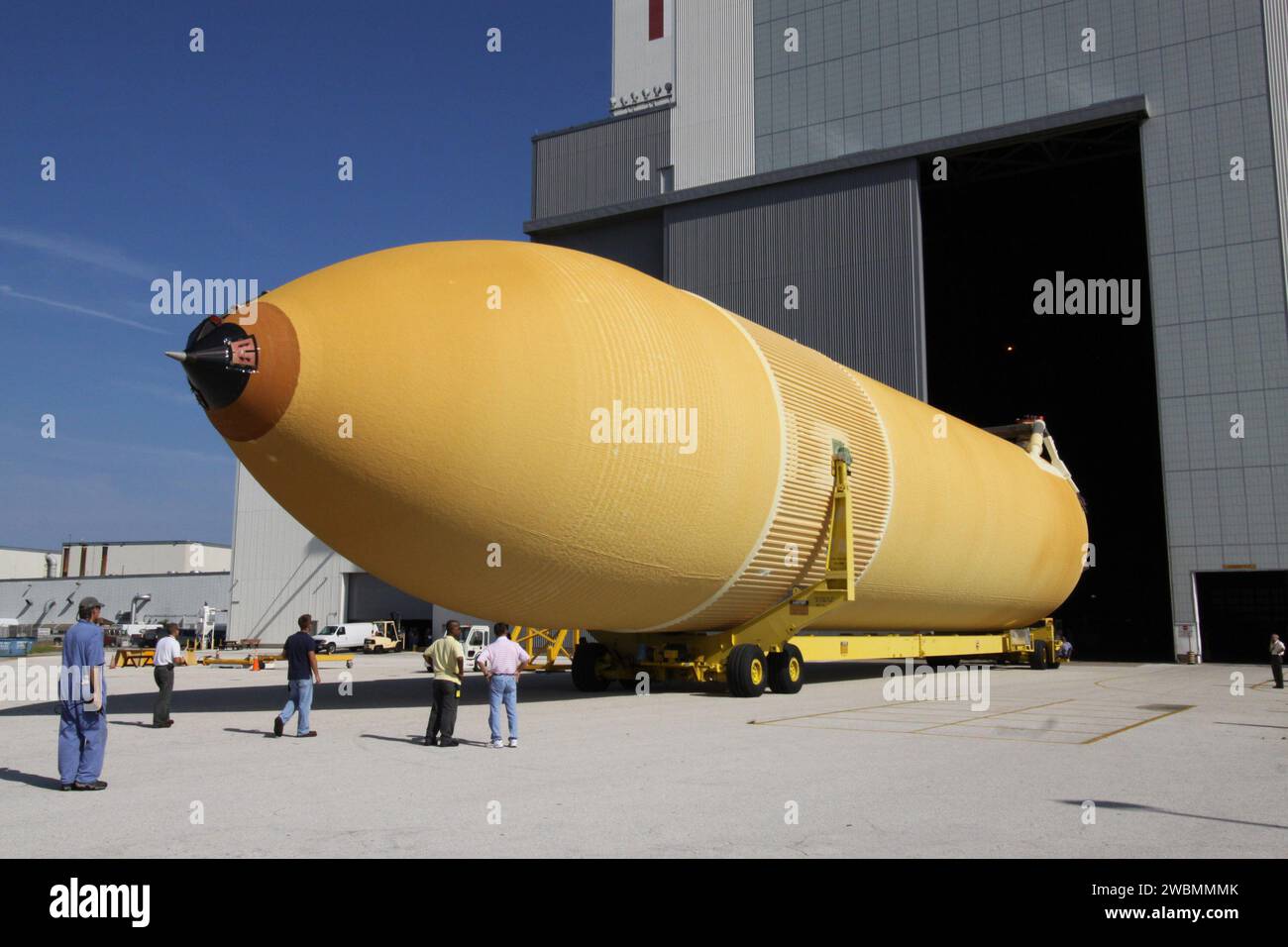 Tank doors open hires stock photography and images Alamy