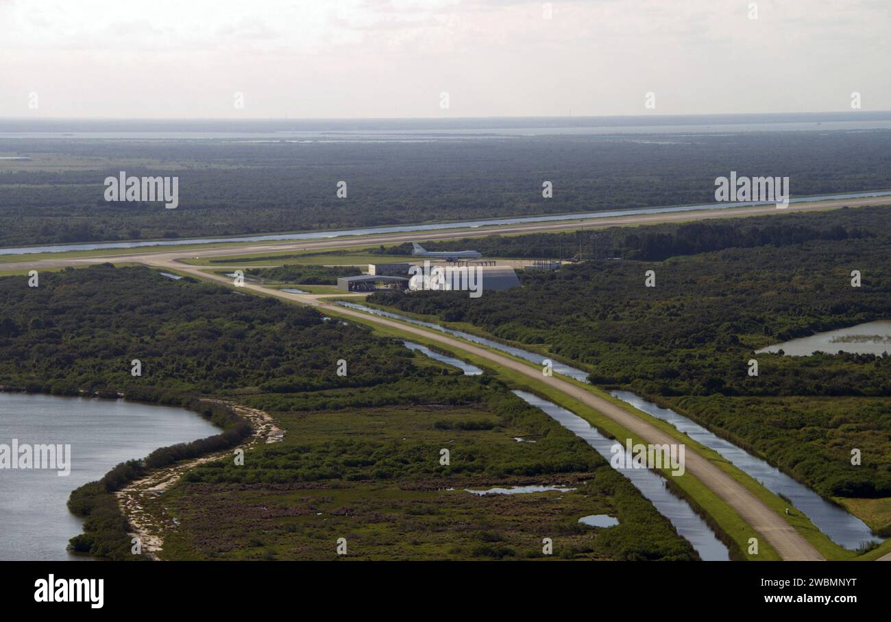 The Shuttle Carrier Aircraft, Boeing 747, moved onto the ramp at NASA ...