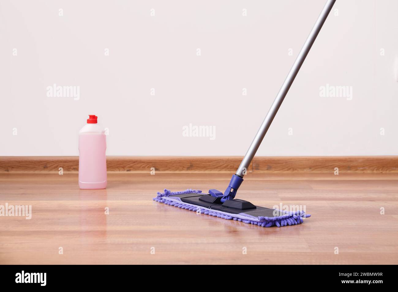 Detergent flooring hires stock photography and images Alamy