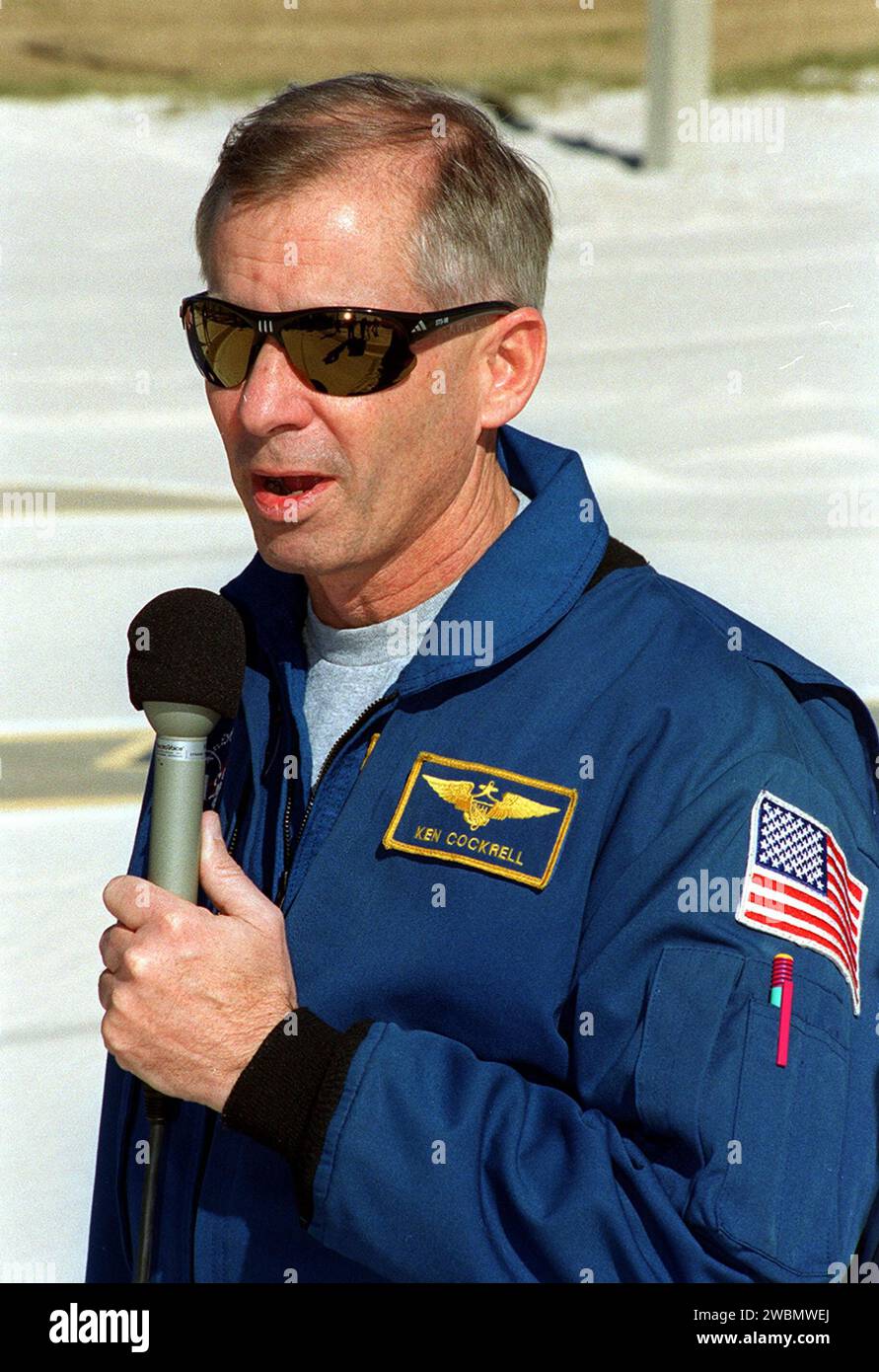 STS-98 Commander Ken Cockrell and crew participate in Terminal ...