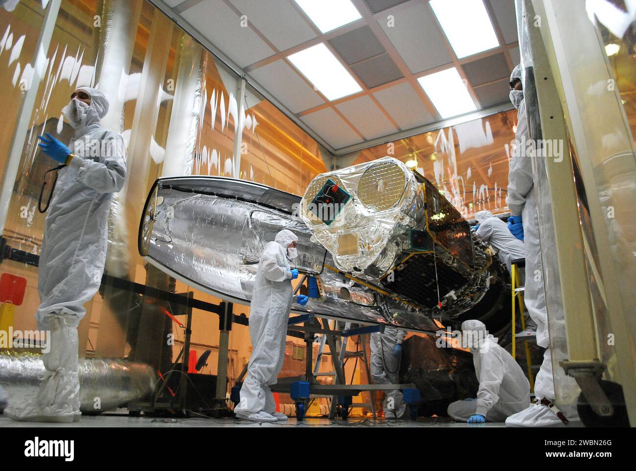 Fairing Assembly Engine NUSTAR/Pegasus Fairing Installation Stock Photo - Alamy