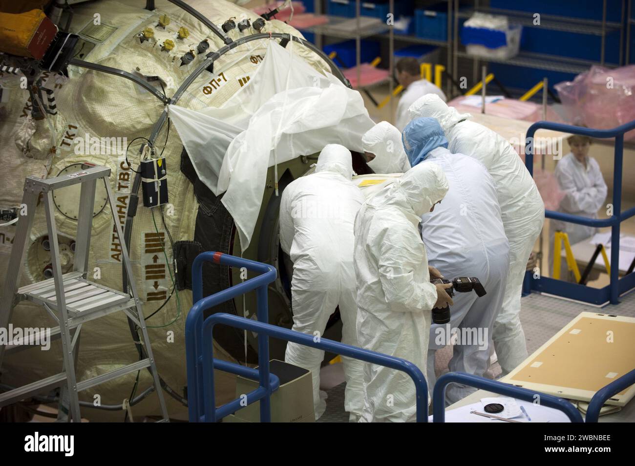 Atlantis’ STS-132 crew loads the Mini-Research Module and Integrated ...