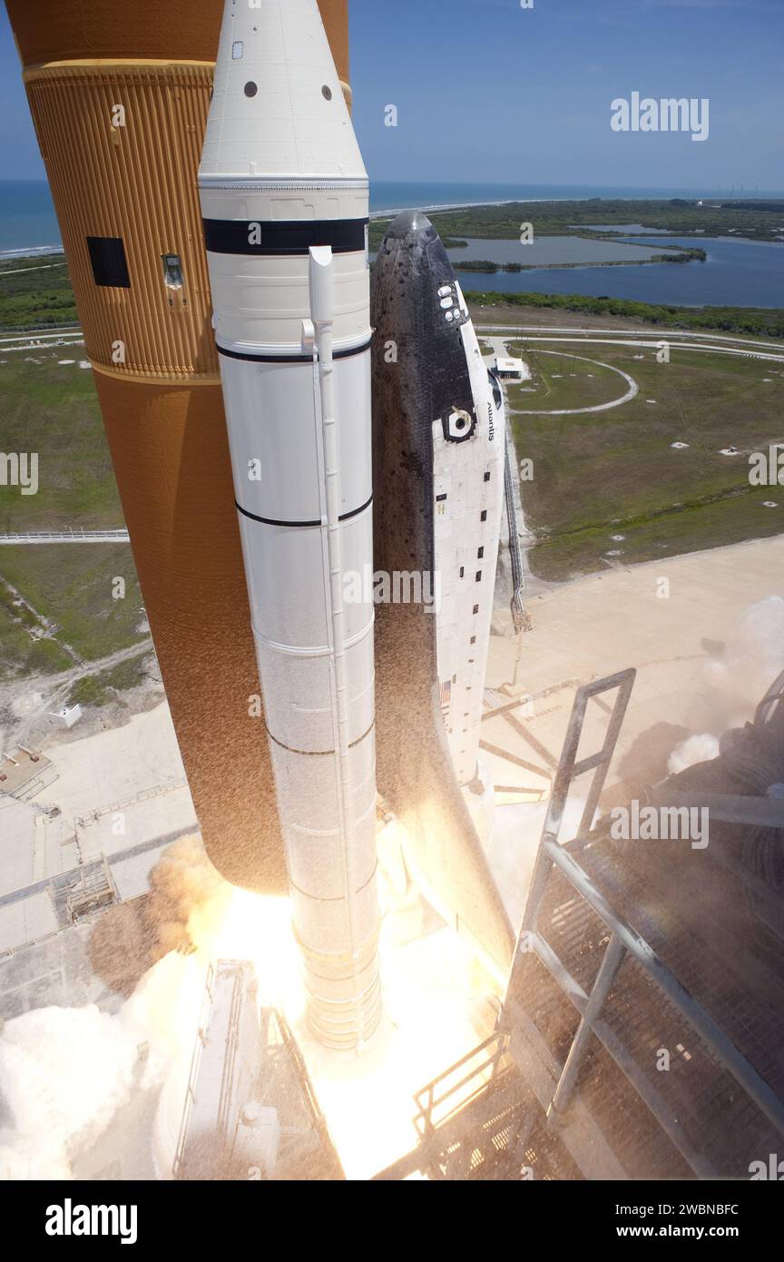 Iss Rassvet Rassvet mini research module hi-res stock photography and images - Alamy