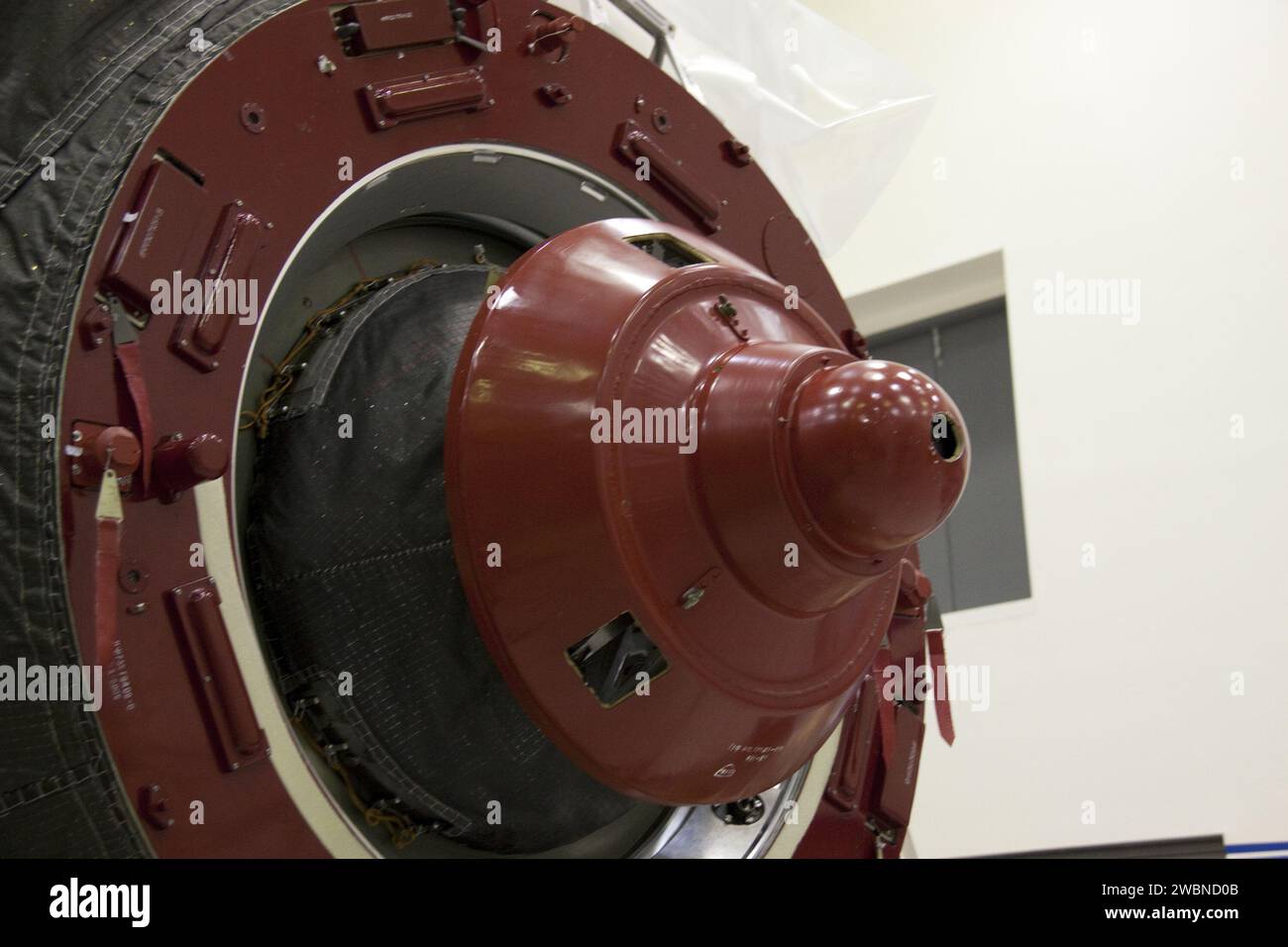 Iss Rassvet In the Astrotech payload processing facility, the hatch of the Russian ...