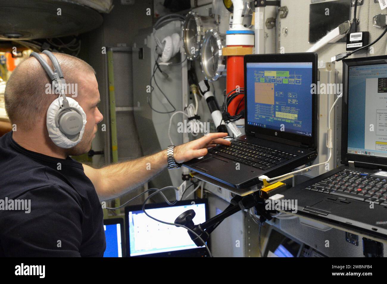 Emergency evacuation operations hi-res stock photography and images - Alamy