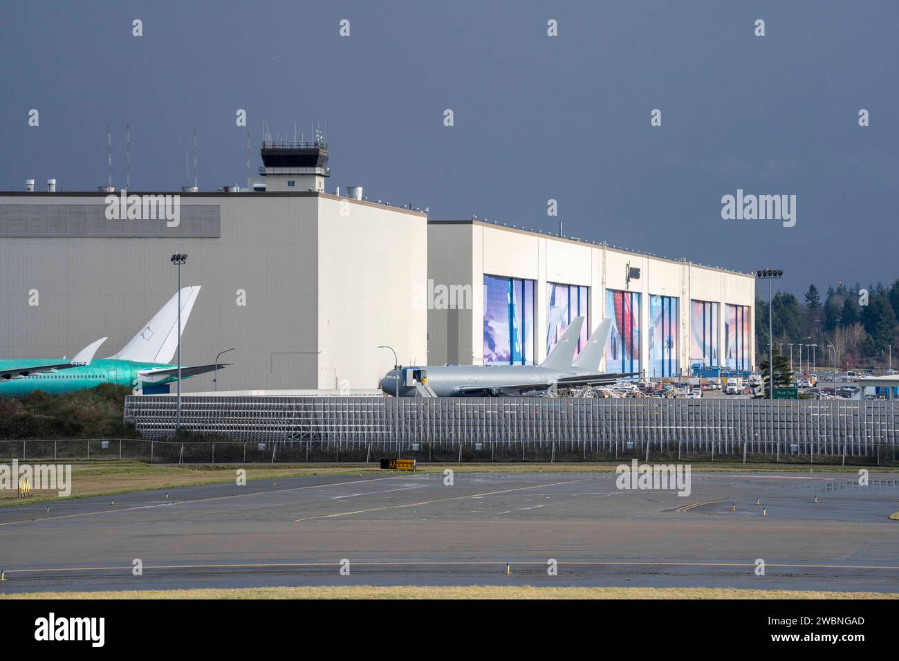 Everett, Washington, USA. 11th Jan, 2024. The Boeing Everett Factory is an airplane assembly facility operated by Boeing in Everett, Washington, USA, on Thu., Jan. 11, 2024. The facility is one of the largest buildings in the world. After an incident with a Boeing 737 Max 9 airplane almost a week ago, the FAA has today announced an investigation into the company and its safety practices. (Credit Image: © Scott Brauer/ZUMA Press Wire) EDITORIAL USAGE ONLY! Not for Commercial USAGE! Stock Photo