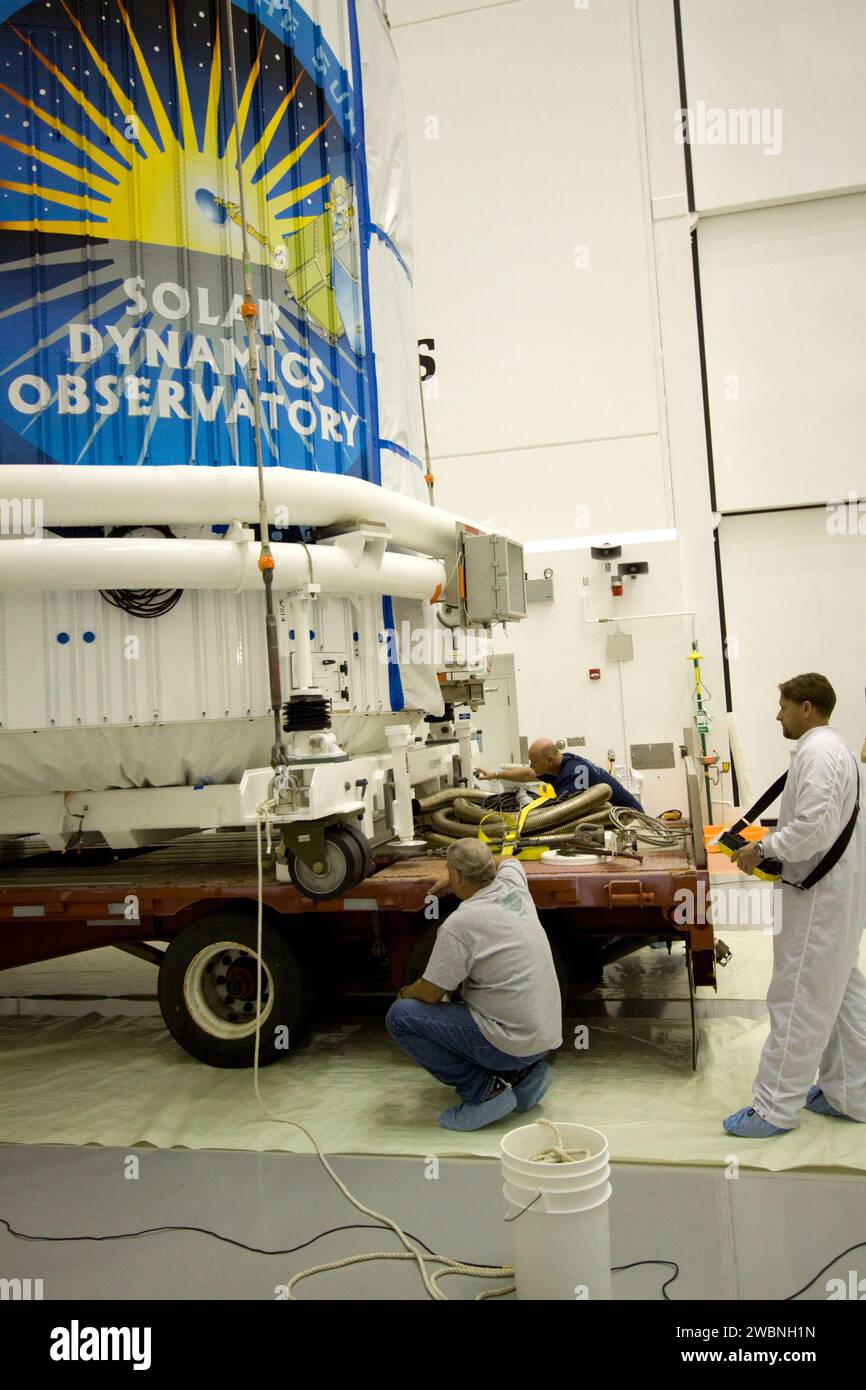 SDO MOVE TO TRANSPORTER Stock Photo