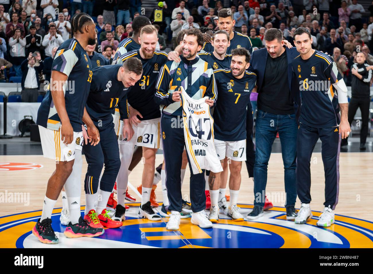 T-shirt Real Madrid Sergio Llull (numéro 2) - Coupe Classique, Manches Doubles, 100% Coton - Pour Fans De Basket Et Real Madrid