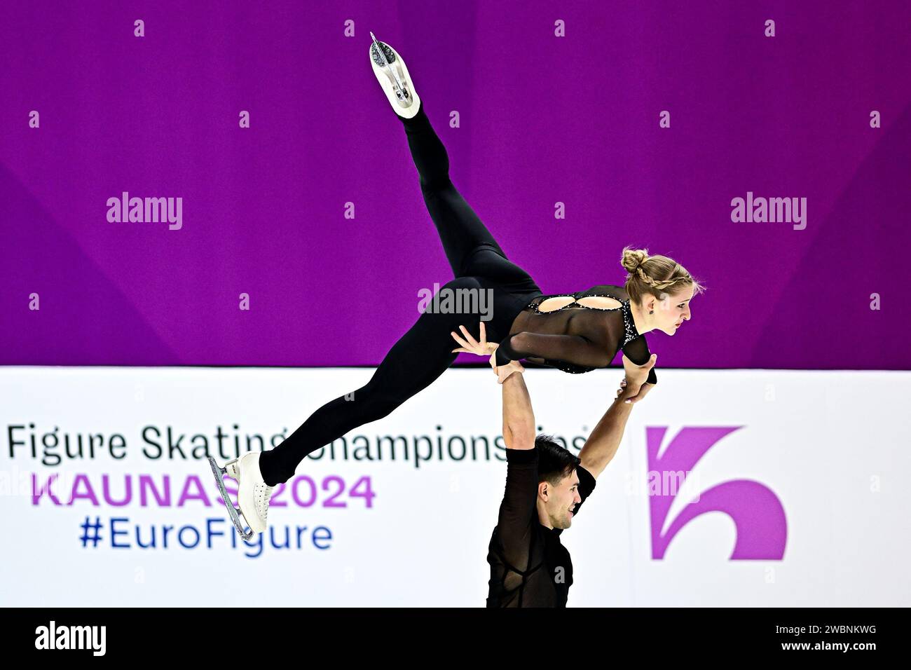 Minerva Fabienne HASE & Nikita VOLODIN