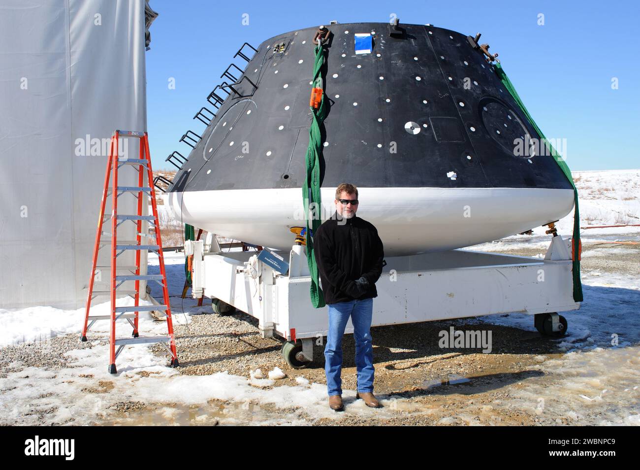 Crew Module Fairing Crew capsule structure hi-res stock photography and images - Alamy