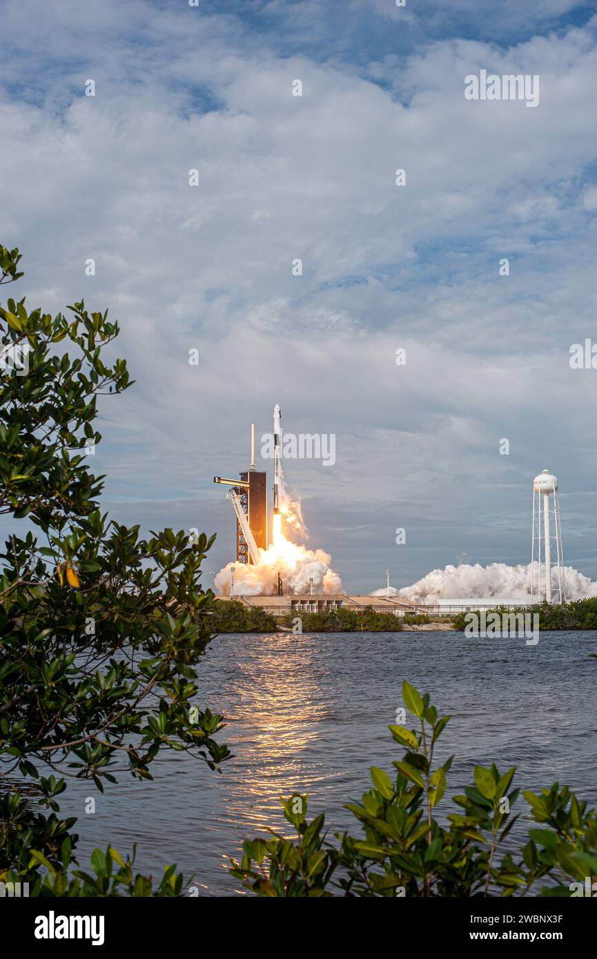 A SpaceX Falcon 9 rocket lifts off from Launch Complex 39A at NASA’s Kennedy Space Center in Florida at 10:30 a.m. EST on Jan. 19, 2020, carrying the Crew Dragon spacecraft on the company’s uncrewed In-Flight Abort Test. The flight test demonstrated the spacecraft’s escape capabilities in preparation for crewed flights to the International Space Station as part of the agency’s Commercial Crew Program. Stock Photo