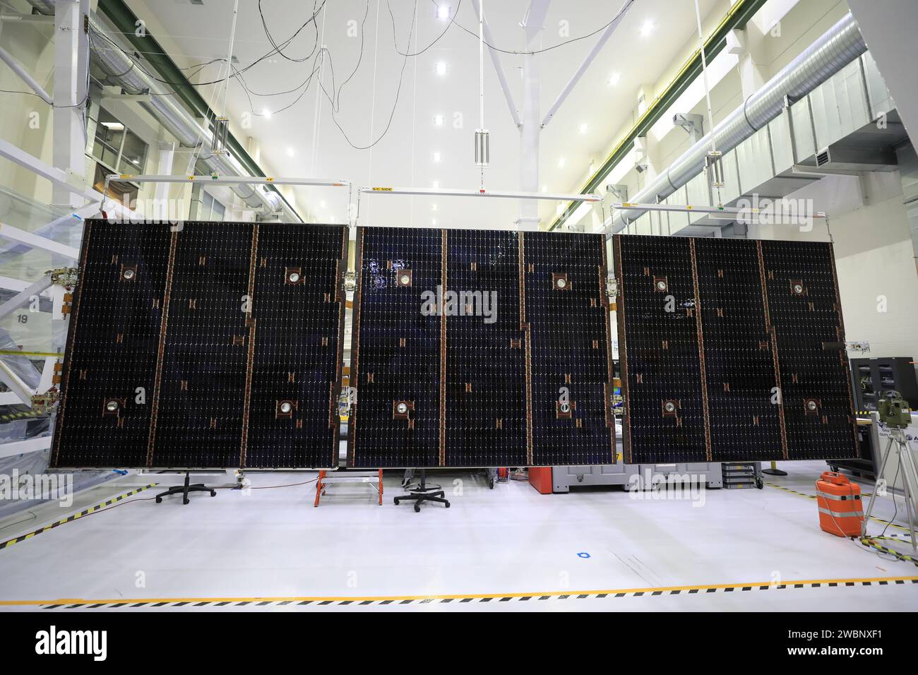 Solar array deployment test hi-res stock photography and images - Alamy
