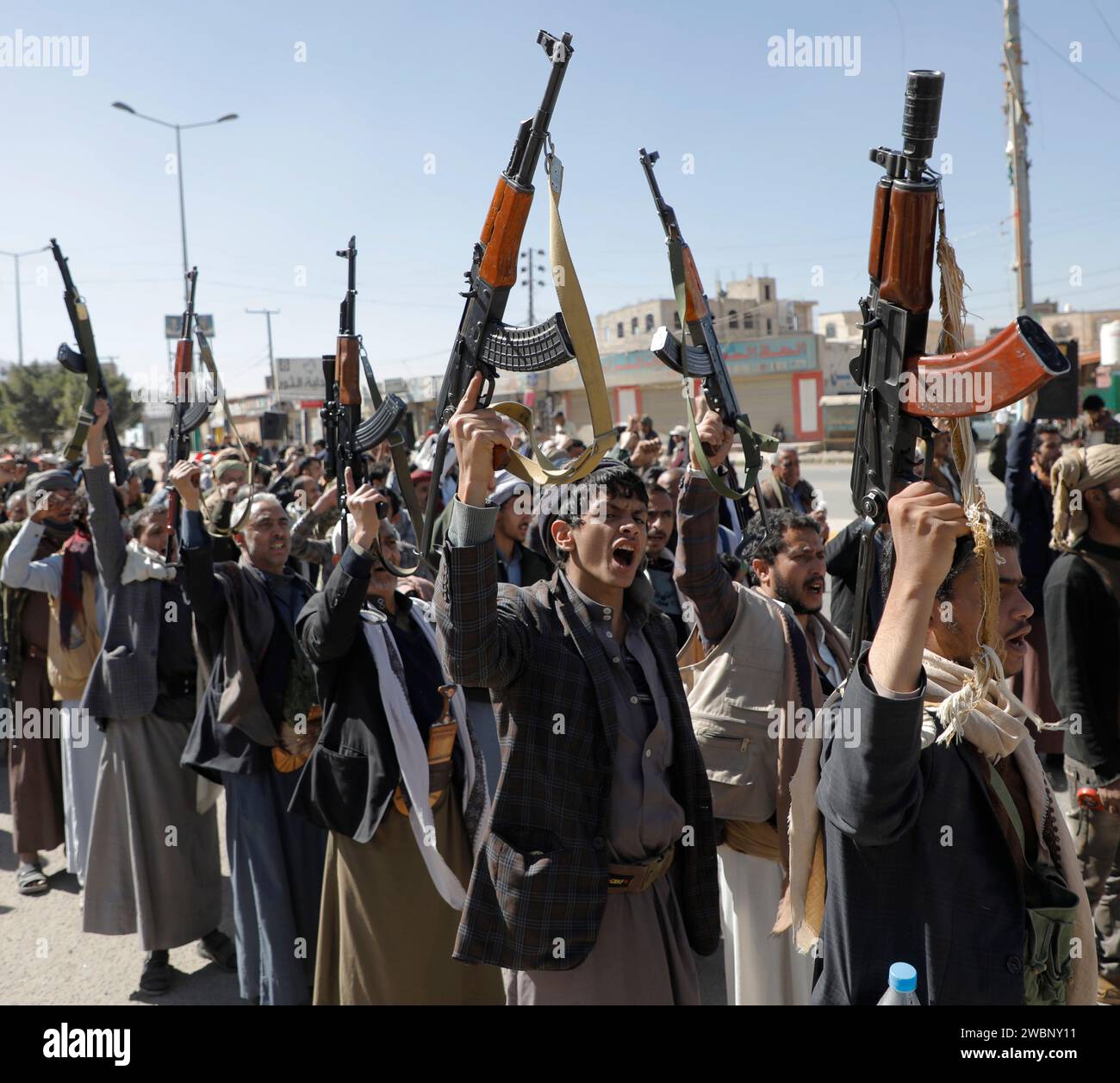 Sanaa, Sanaa, Yemen. 11th Jan, 2024. Newly recruited Houthi fighters