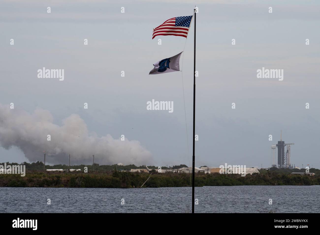 A SpaceX Falcon 9 rocket with the company's Crew Dragon spacecraft ...