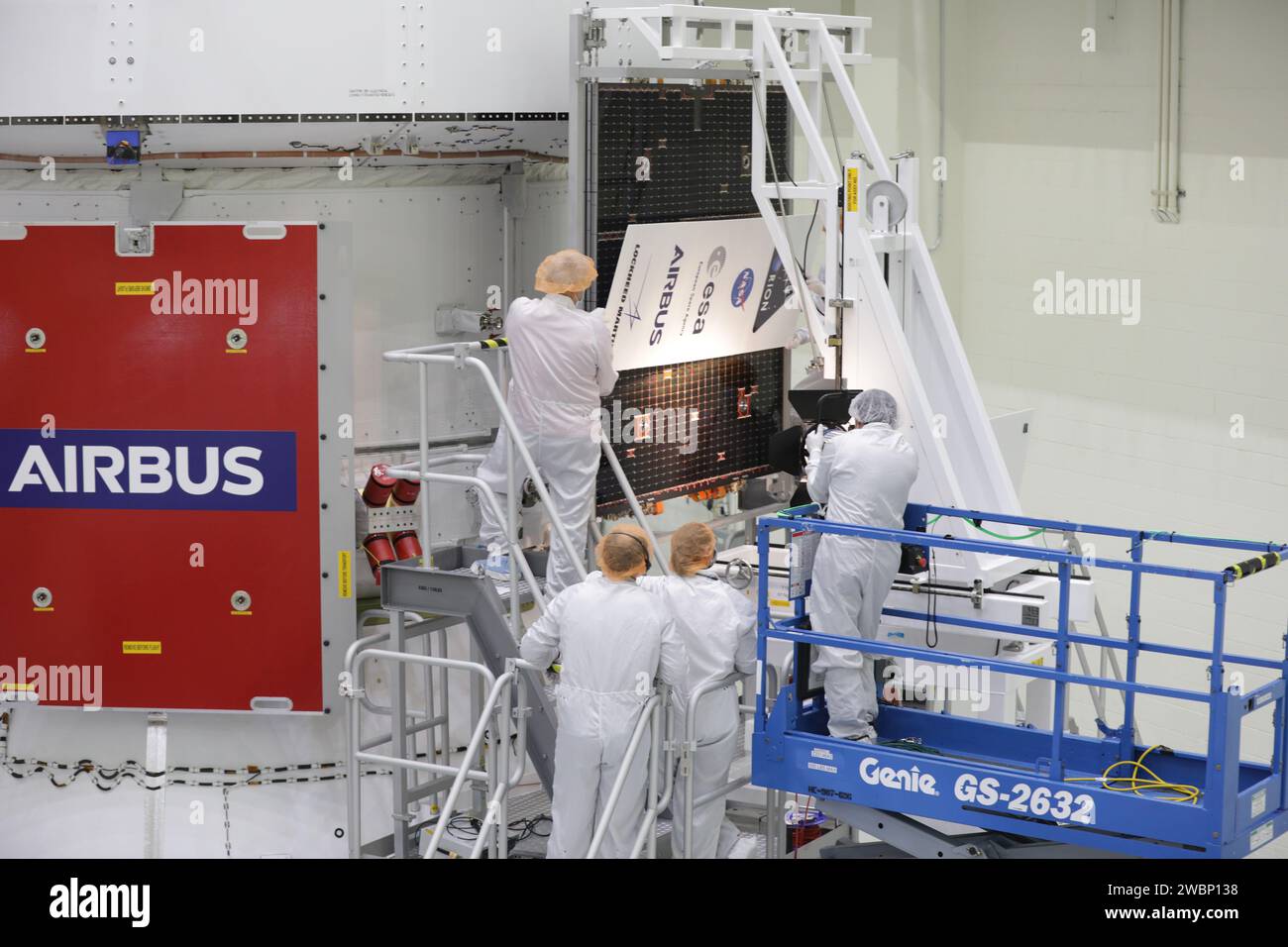 Installation th hi-res stock photography and images - Alamy