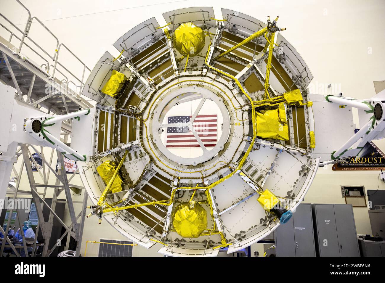 Rotation in mid air hi-res stock photography and images - Alamy