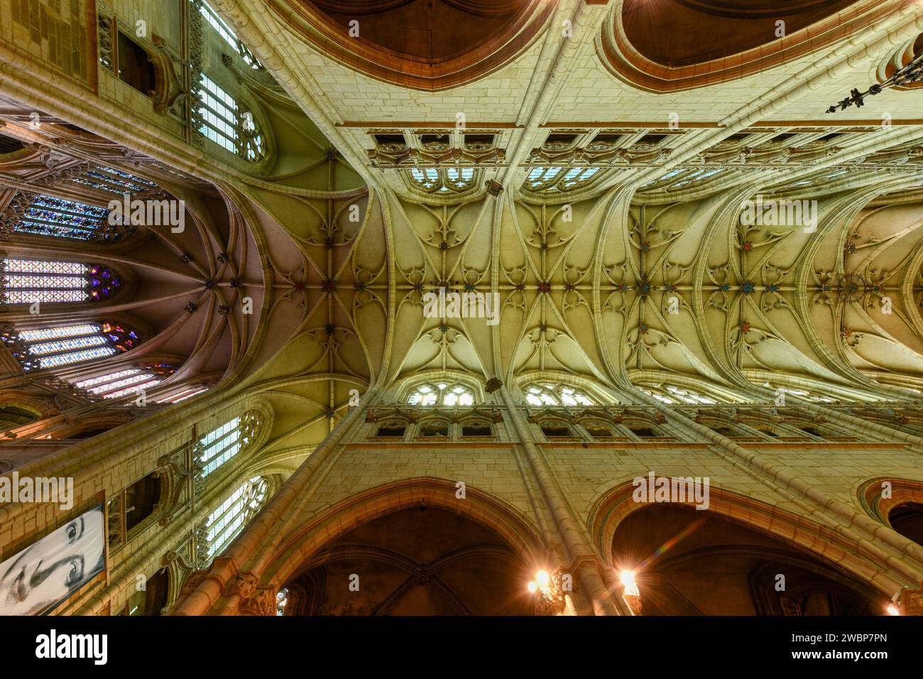Oldest churches in france hi-res stock photography and images - Alamy