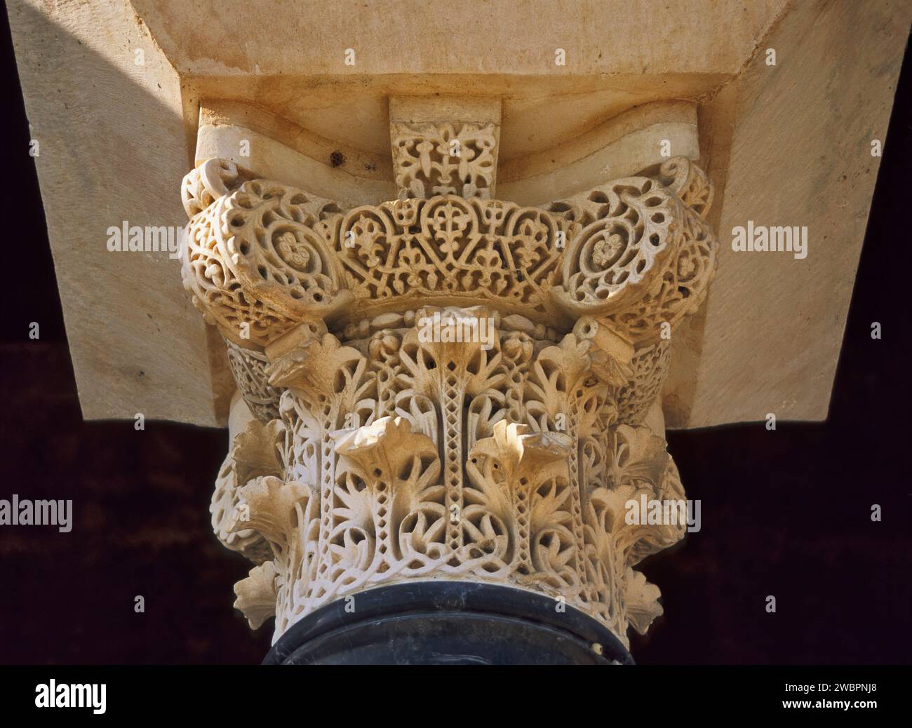 Column capital detail at Dar al Wuzara, Viziers House at Medina Azahara in Cordoba, Andalusia, Spain Stock Photo