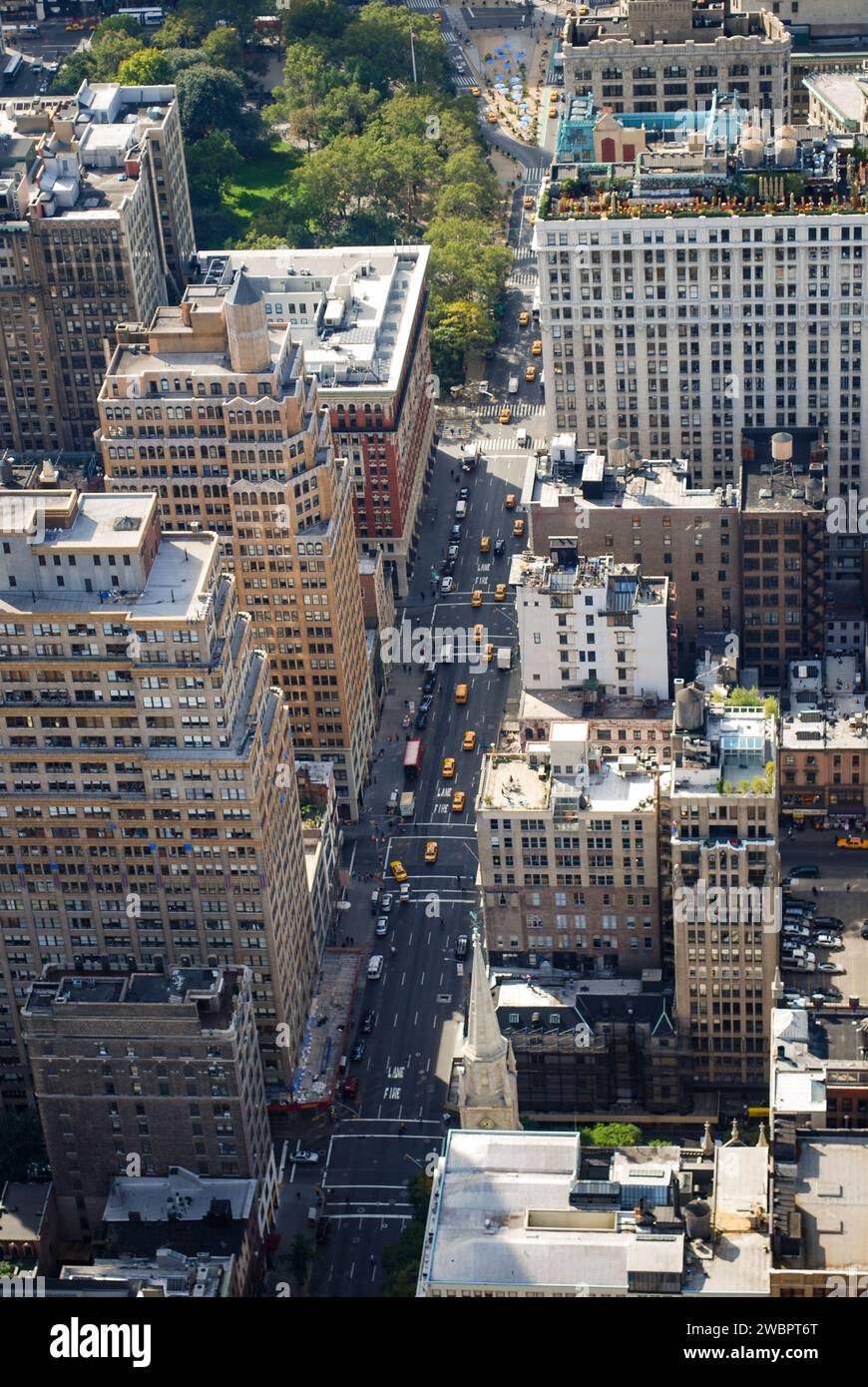 Cityscape traffic patterns hi-res stock photography and images - Alamy