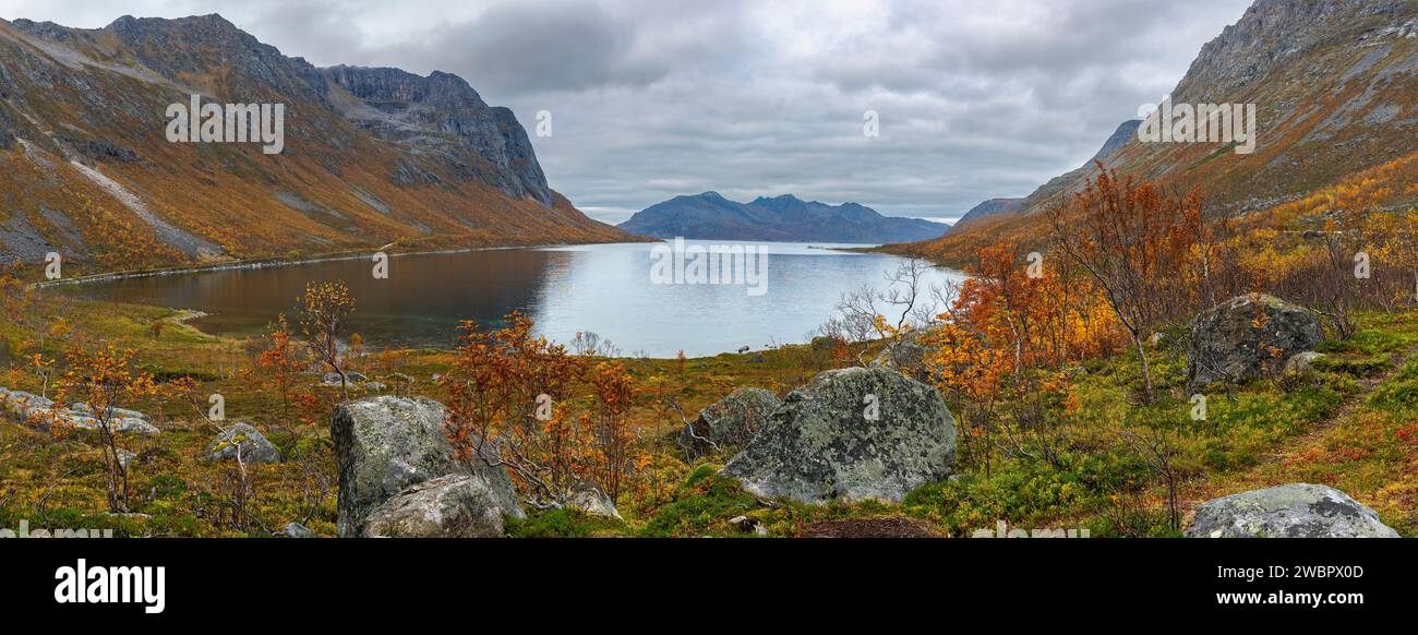 Valley S With Rounded Rocks Glacier rounded stone hi-res stock photography and images - Alamy