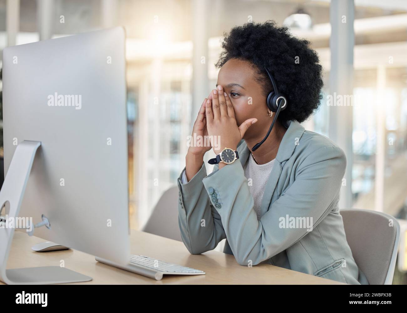 Crisis call center hi-res stock photography and images - Alamy