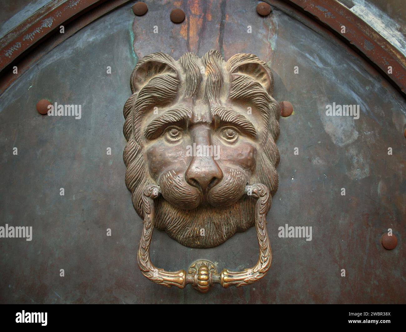 Angry face knocker detail hi-res stock photography and images - Alamy