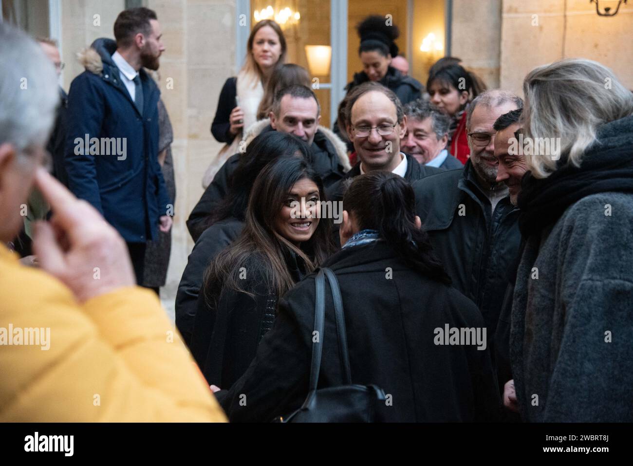 Paris France 12th Jan 2024 Newly Appointed French Government S   Paris France 12th Jan 2024 Newly Appointed French Governments Spokesperson Prisca Thevenot And Olivier Veran During The Hand Over Ceremony In Paris On January 12 2024 The Newly Reshuffled Cabinet For Frances New Prime Minister Gabriel Attal Was Announced On January 11 Two Days After His Stunning Promotion By President Emmanuel Macron To Become The Youngest French Head Of Government Photo By Florian Poitoutabacapresscom Credit Abaca Pressalamy Live News 2WBRT8J 