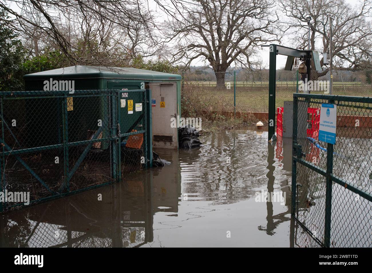 Cookham, UK. 12th January, 2024. Water company, Thames Water, has apologised to residents living