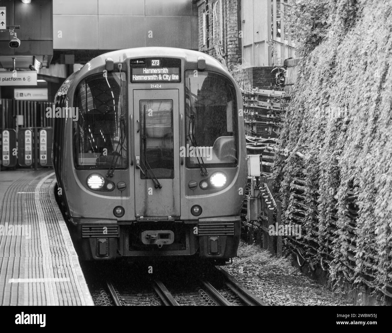 London England UK January 10th 2024 South London Overground Underground