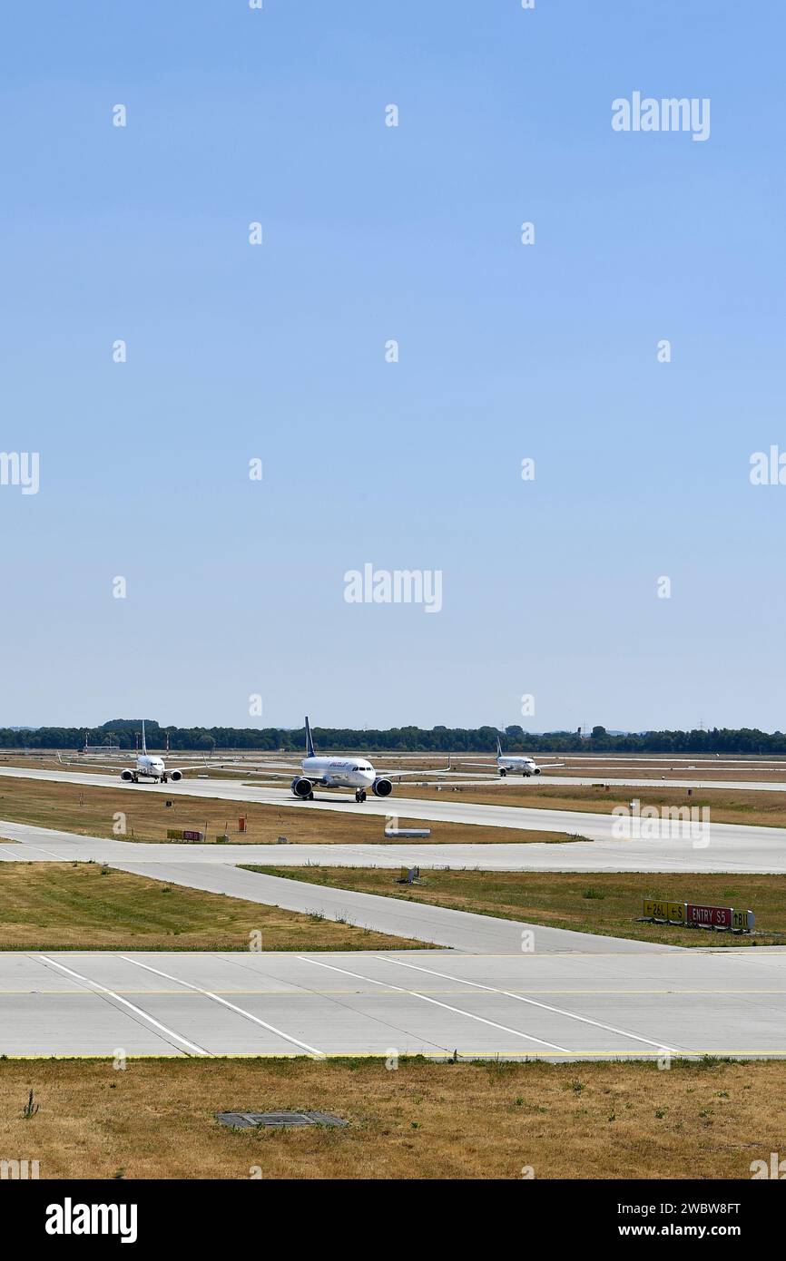 Anadolujet, Tuifly, Sun Express, Air Dolomiti, Aircraft, Plane, roll in terminal, Taxiway, landing, Munich Airport, Airport, Munich, Bavaria, Germany Stock Photo