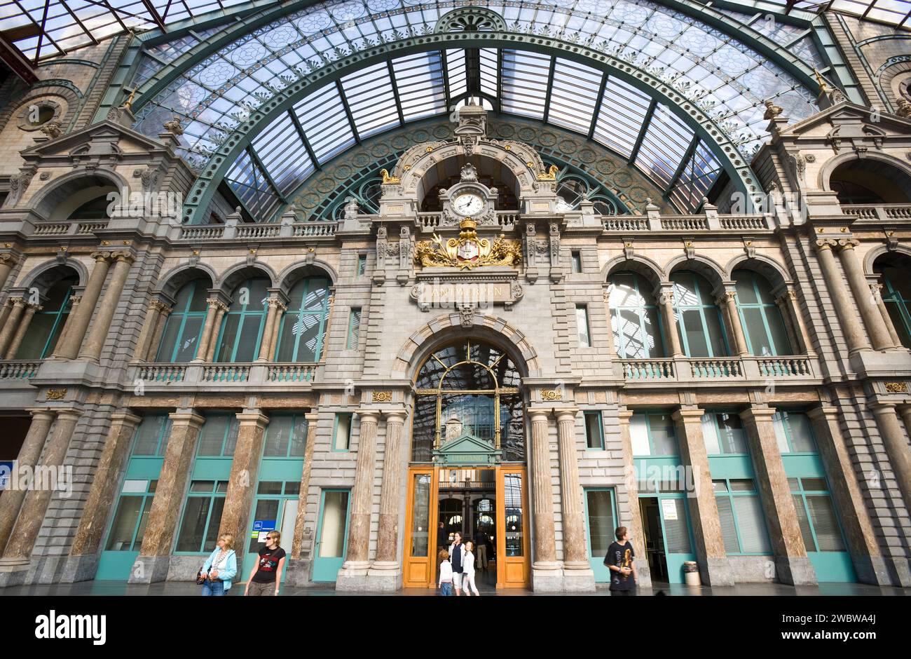 Antwerpen-Centraal railway station, upper level, Koningin Astridplein, Antwerp,  Flanders, Belgium, Europe Stock Photo