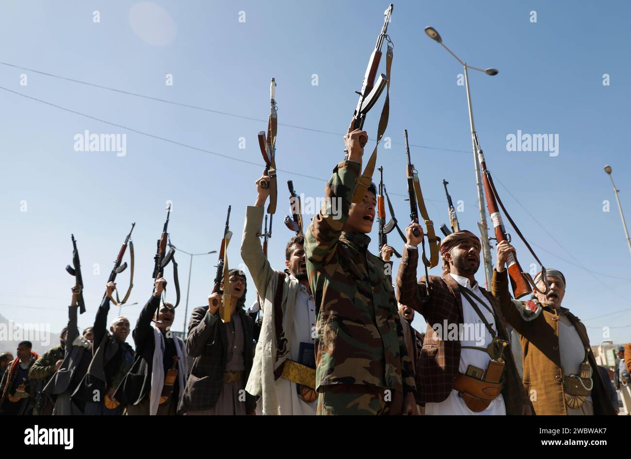 Sanaa, Sanaa, Yemen. 11th Jan, 2024. Newly recruited Houthi fighters