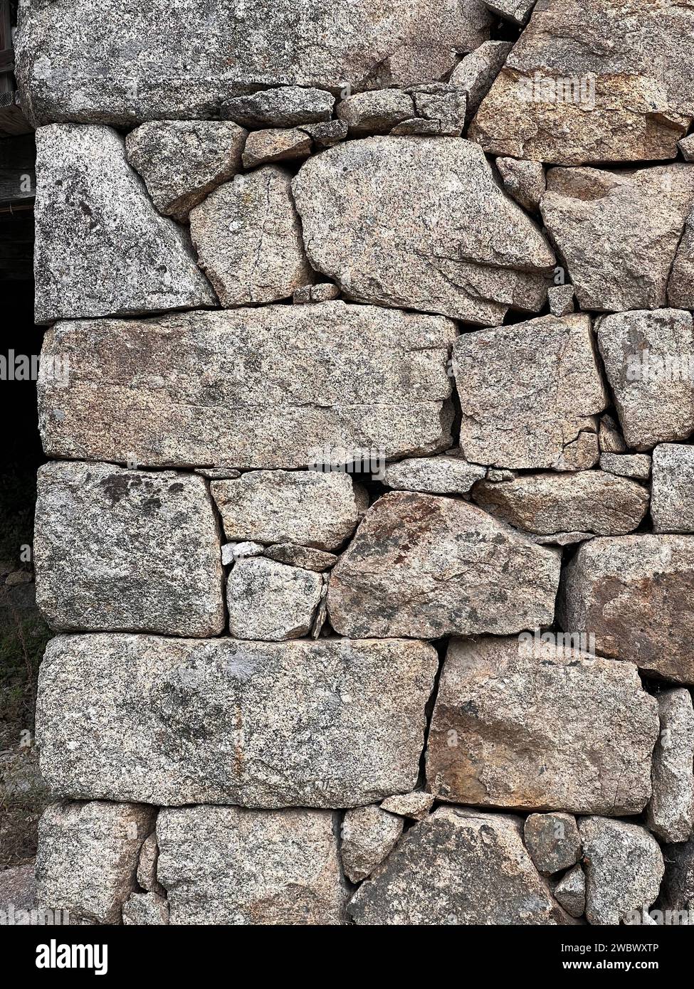 Detail of a traditional dry stone masonry from the south of France in the Cevennes Stock Photo