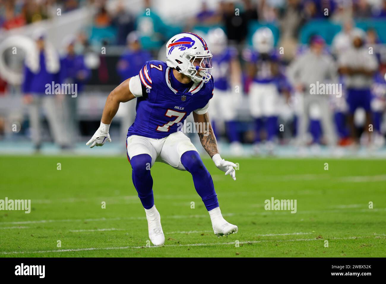 Buffalo Bills defensive back Taron Johnson (7) looks to defend during ...