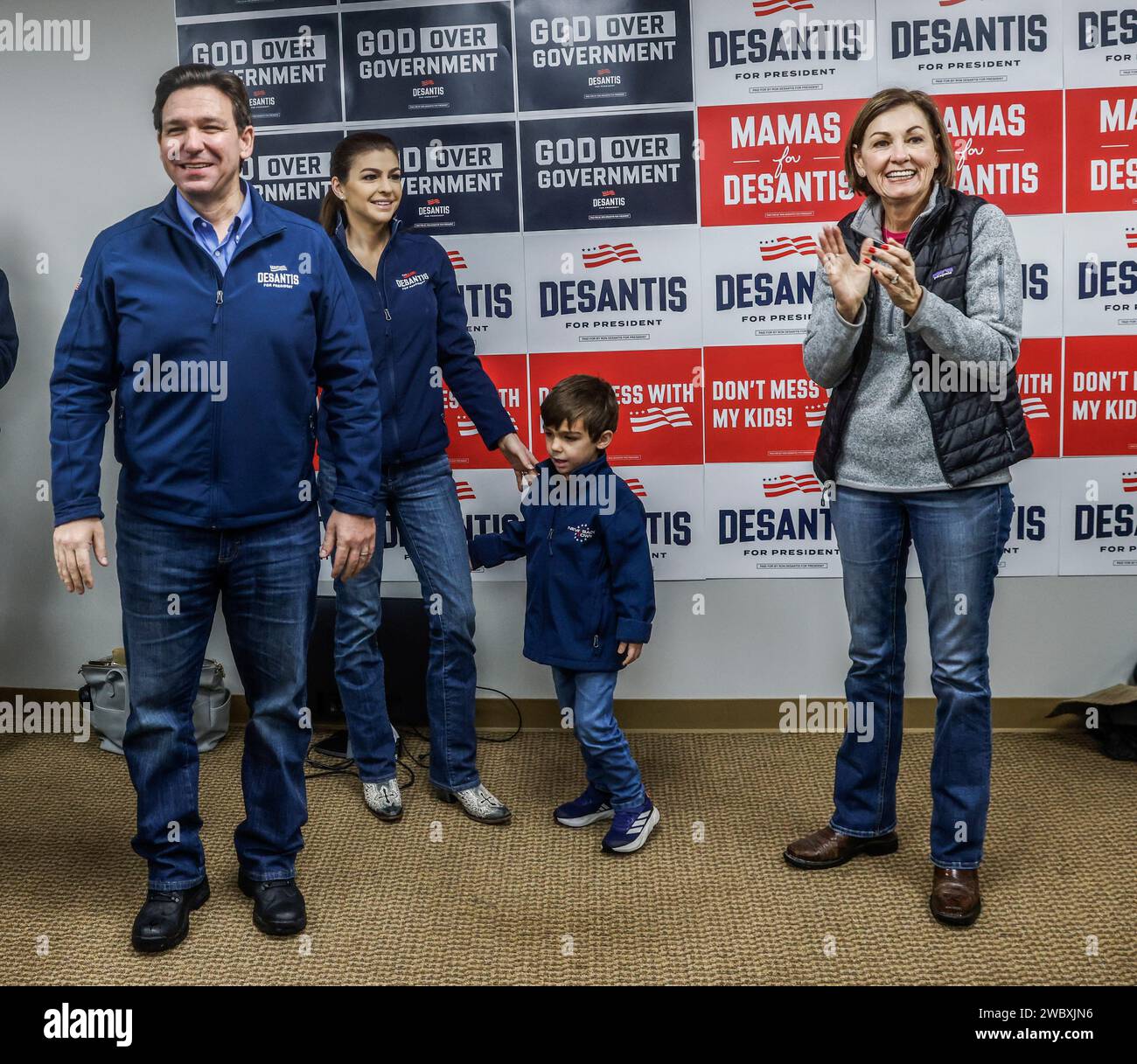 Urbandale, United States. 12th Jan, 2024. Florida Governor and