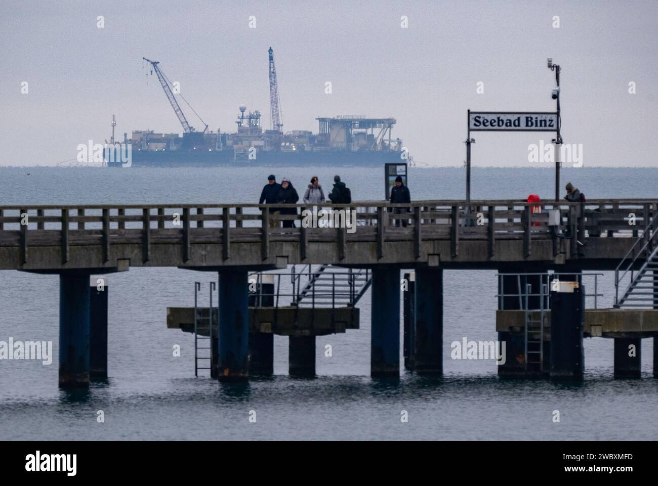 Binz, Germany. 10th Jan, 2024. The pipelayer