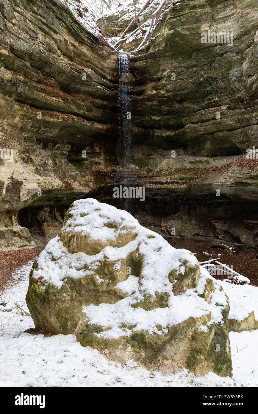 St. Louis Canyon on a Winter morning at Starved Rock State Park, Illinois, USA. Stock Photo