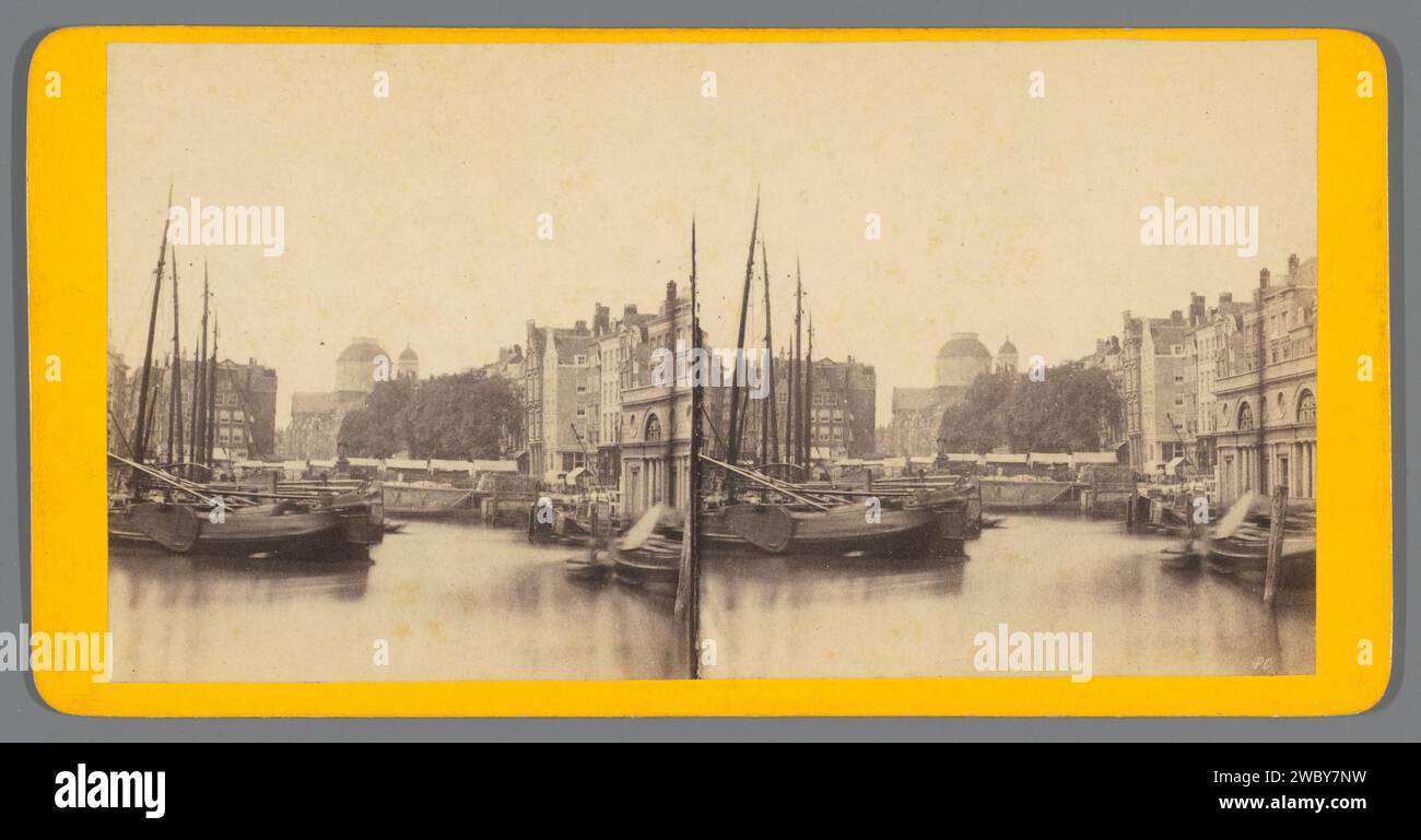 View of the Steigersgracht, seen from the Grotemarkt, Rotterdam, Pieter Oosterhuis, 1859 - 1865 stereograph  Rotterdam cardboard. paper albumen print canals, waters (in city) Steiger. Grotemone Stock Photo