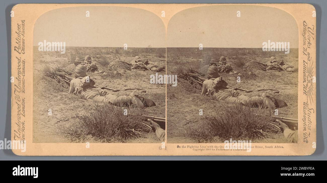 Presentation of soldiers on the front at the mud river in South Africa, Anonymous, 1900 stereograph  Modderrivierpublisher: New York (city) (possibly) cardboard. paper albumen print battle Modder River Stock Photo
