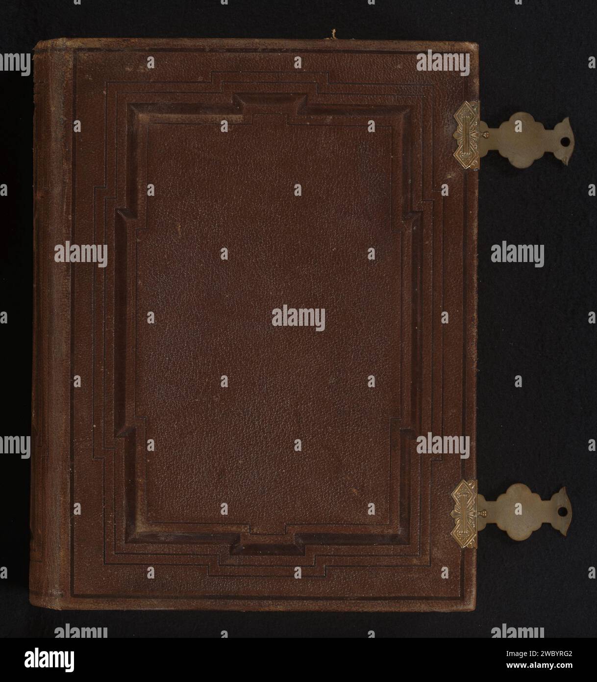 Photo album (empty), Anonymous, 1860 - 1900 Photo album with thirty ...