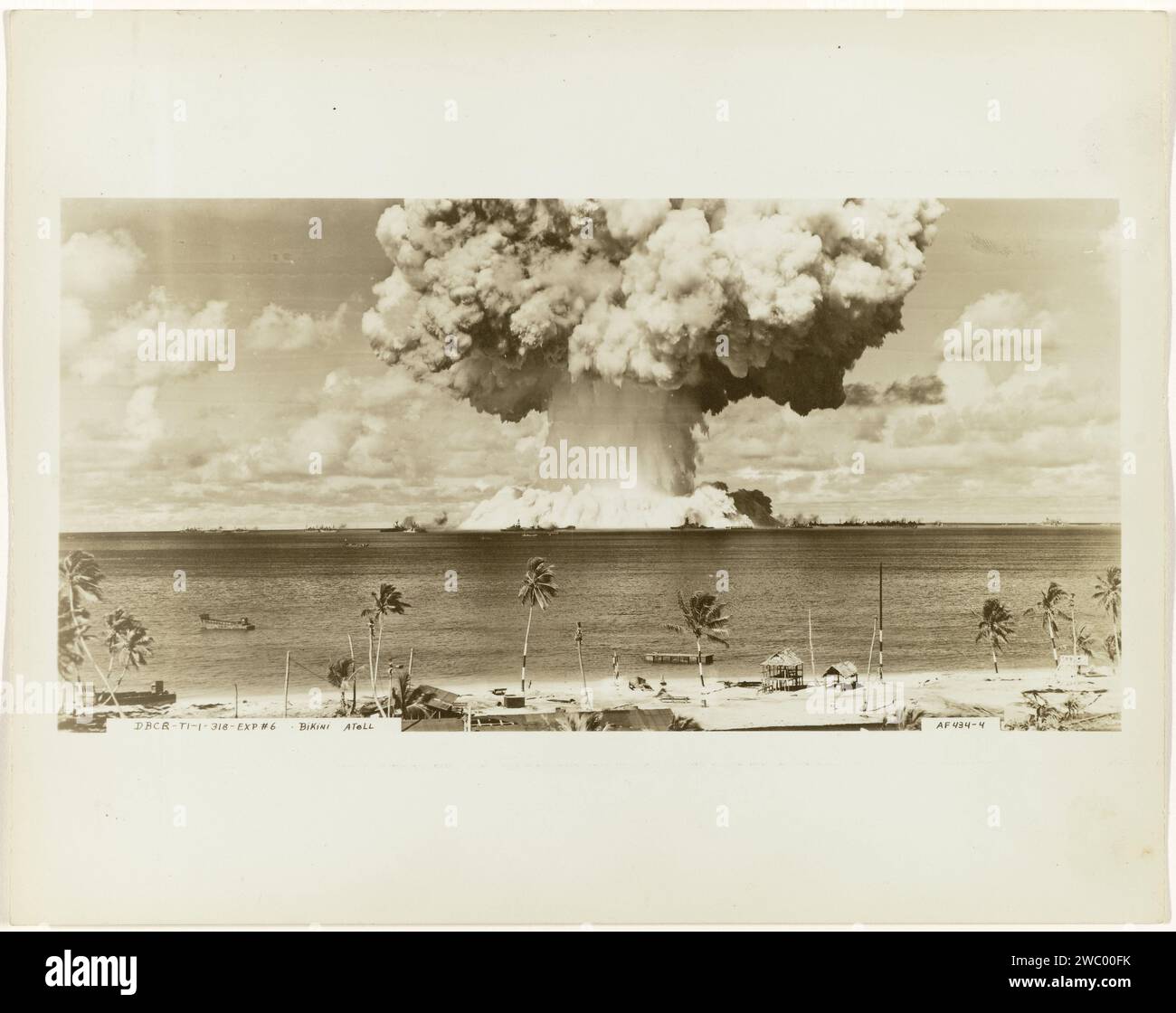 Atomic Bomb Test during Operation Crossroads, Army-Navy Task Force One, 1946 photograph  Bikini (During) baryta paper gelatin silver print nuclear, biological and chemical weapons Bikini (During) Stock Photo