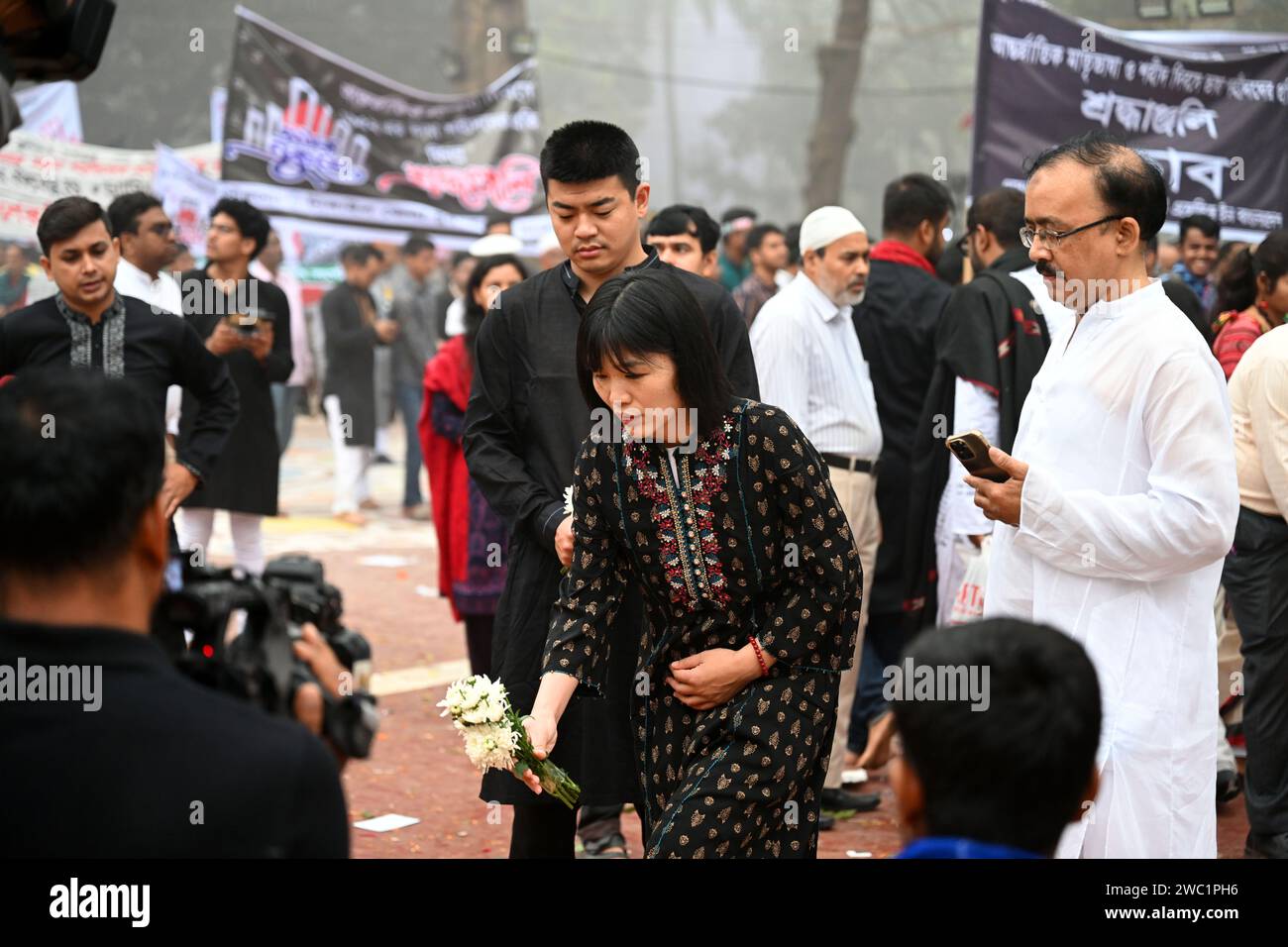 February 21, 2023: Central Shahid Minar with wreaths and flowers as the nation pays homage to the Language Movement martyrs on 21st February. Dhaka, B Stock Photo