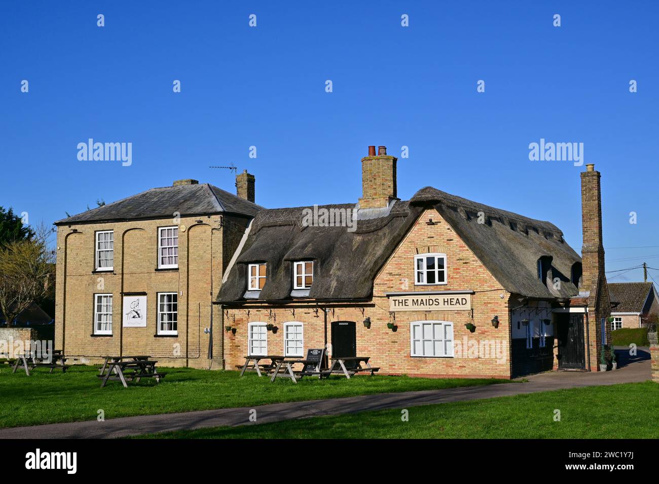 Village centre public house 'The Maids Head', Wicken, Cambridgeshire, England, UK Stock Photo