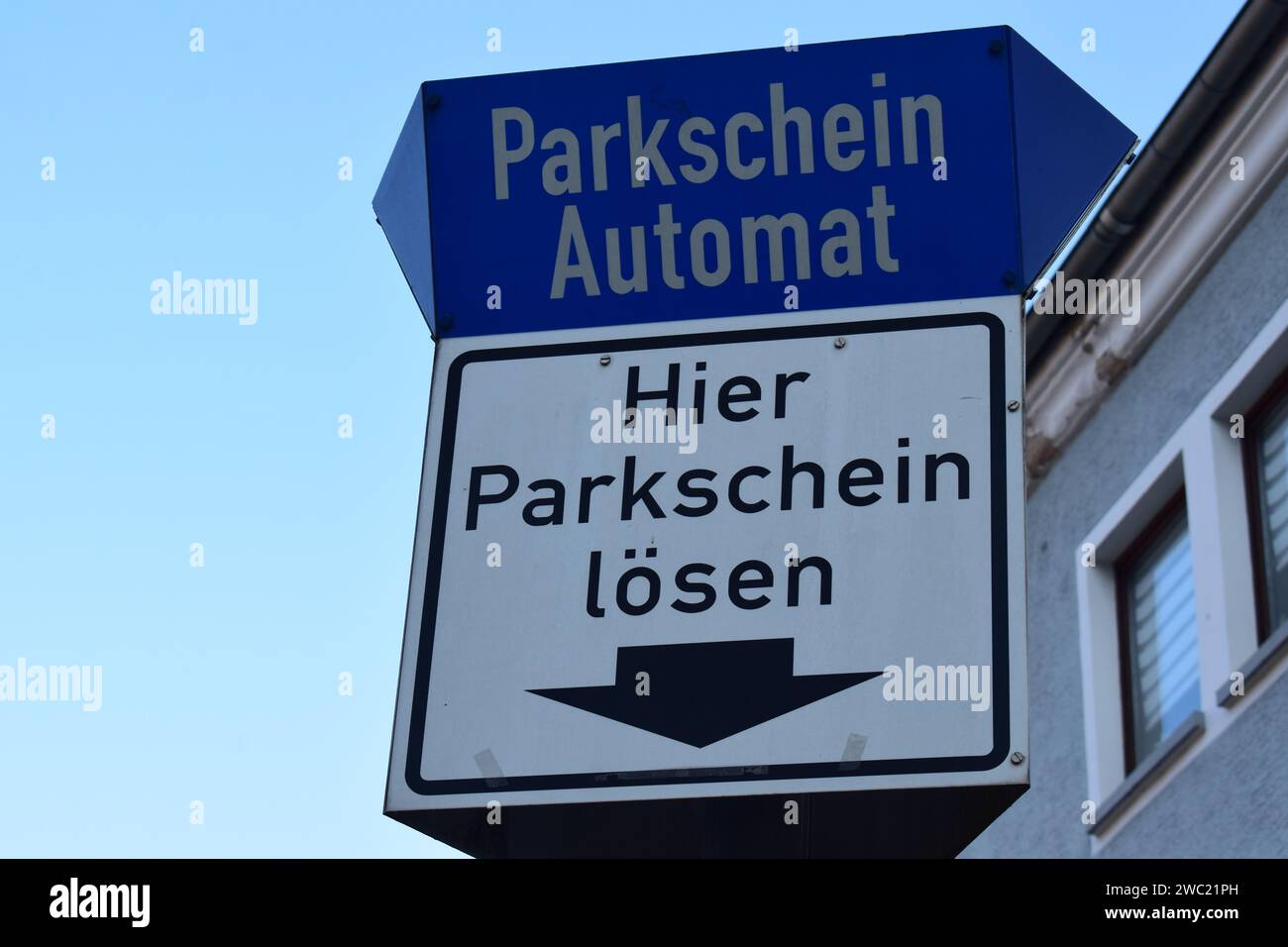 Parking Machine Sign Machine on lot hi-res stock photography and images - Alamy