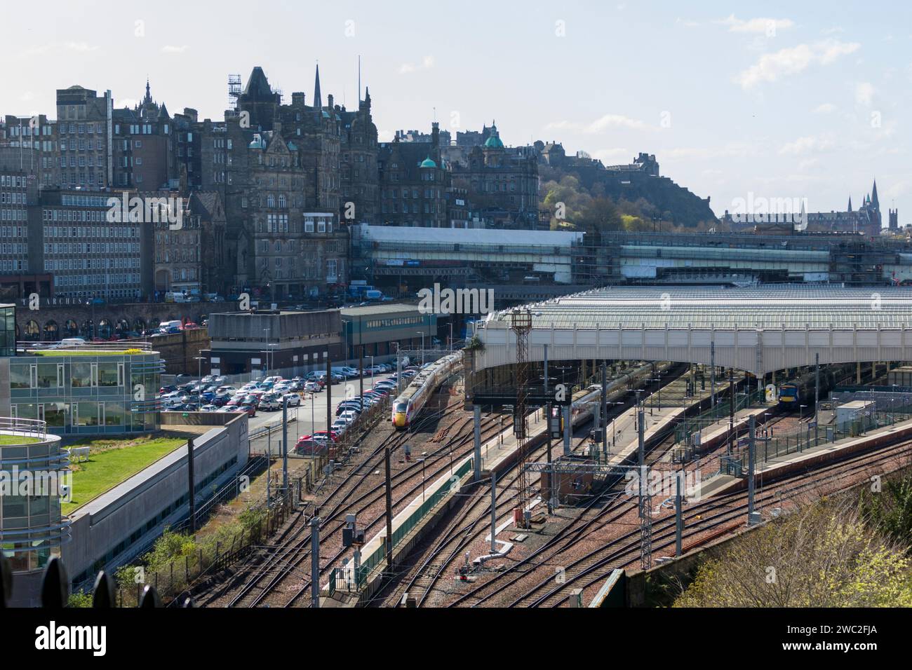 Edinburgh, Scotland, UK. 19th April, 2023. UK. Edinburgh Waverley train station, with the The Royal Mile behind it, Edinburgh. Stock Photo