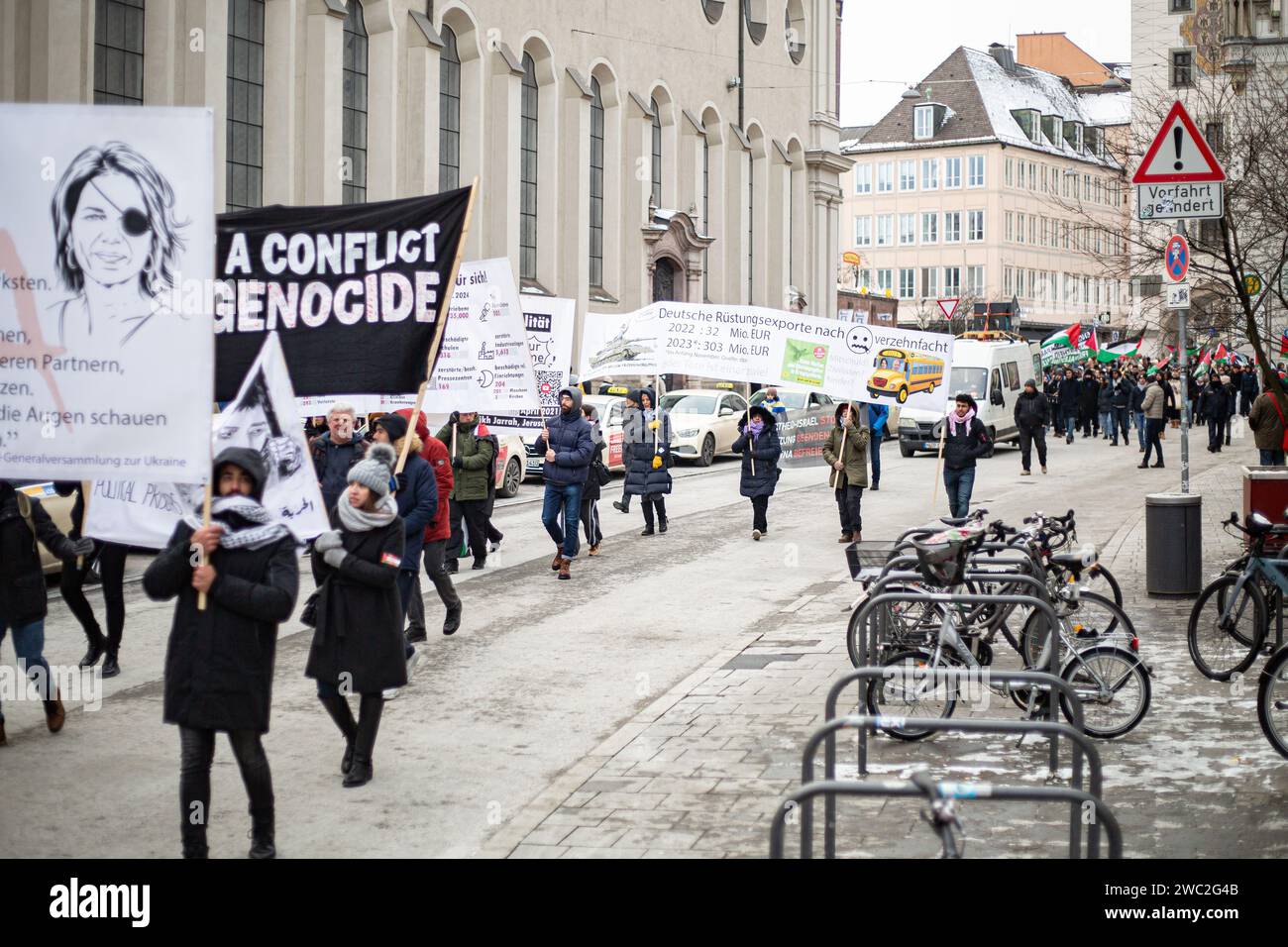 Munich Germany 13th Jan 2024 On January 13 2024 Hundreds Gathered   Munich Germany 13th Jan 2024 On January 13 2024 Hundreds Gathered In Munich Germany To Protest For An Immediate Ceasefire In The Middle East And To Show Their Solidarity With Palestinians They Mourned The Victims In Palestine Called For Peace For Gaza And Demanded A Stop To The War Photo By Alexander Pohlsipa Usa Credit Sipa Usaalamy Live News 2WC2G4B 