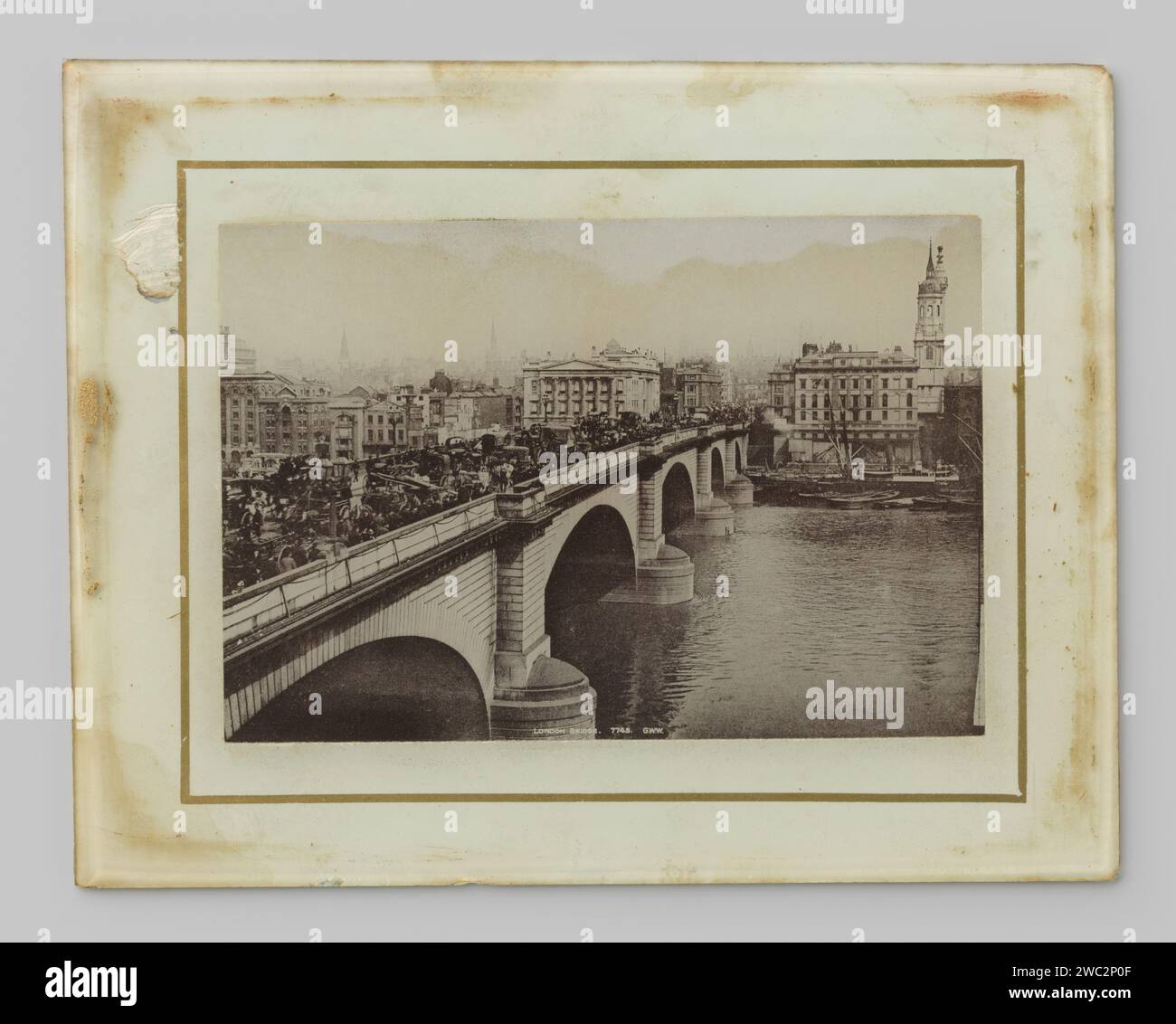 View of the London Bridge, George Washington Wilson, 1880 - 1900 photomechanical print. frame  London glass. paper collotype bridge in city across river, canal, etc. London Bridge Stock Photo